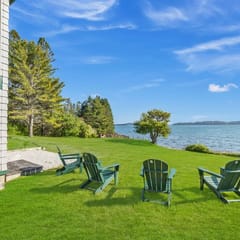 Fox Beach House · Fox Beach House! Oceanfront home, sleeps 10!