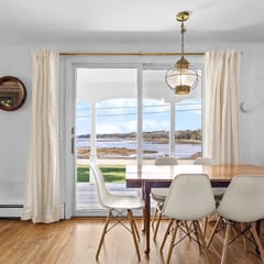 Spindle Cottage · Spindle Cottage on the Shore!