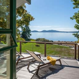Starr House · Oak Point Bluff! Oceanfront!