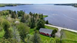 Spindle Cottage · Spindle Cottage on the Shore!
