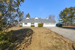 Alamoosook Lakehouse