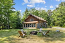 Blueberry Cottage · Blueberry Cottage on the Ocean!