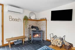 Sand Cove Cottage · Sand Cove Cottage-New!
