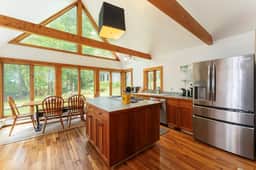 Tide's Rest · Tide's Rest-Oceanfront sleeps 6!
