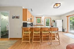 Cabin on Noyes Pond  · Rustic and Stylish Cabin on Stunning Sere