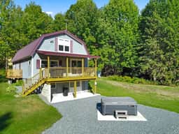 Golden Hour Retreat - Hot Tub & Lake Views