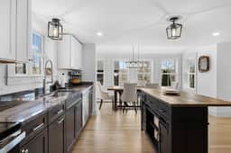 Willows Way · Willows Way – Walkable Downtown Ellsworth! - Image 3