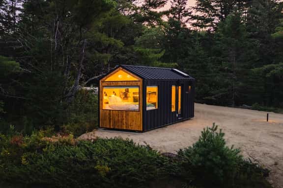 Aurora Nook · Aurora Nook-Cabin w/Shower & Queen Bed - Image 1