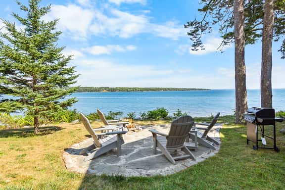 The Lookout - NEW! Waterfront in Lamoine - Image 1