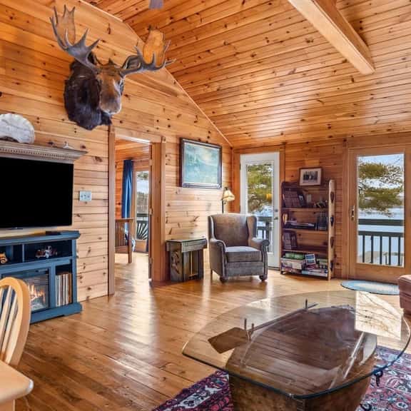 Moose Lodge · Moose Lodge on the Lake - Image 1