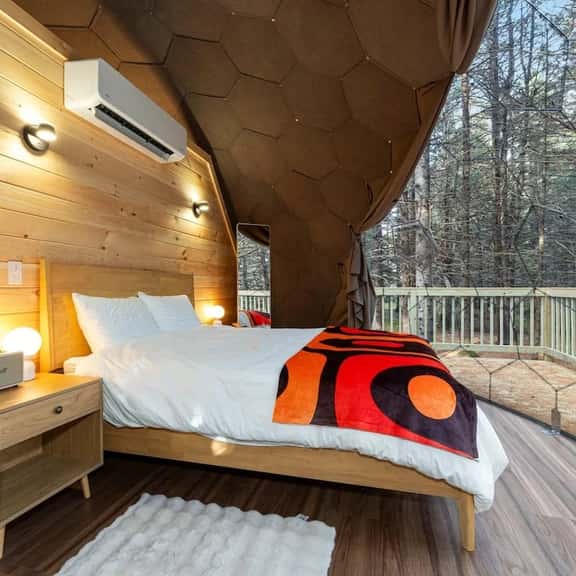 Gaia Nook 1 · Gaia Nook-Mirror Dome with Private Bathroom - Image 1