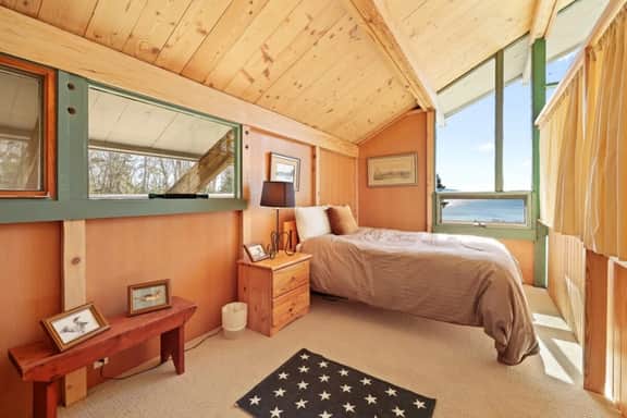 Starr House · Oak Point Bluff! Oceanfront!