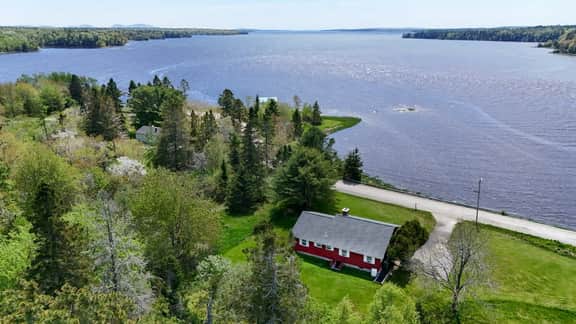 Spindle Cottage · Spindle Cottage on the Shore!