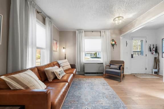 Lone Star · Lone Star-New! Sleep 8 in Seal Harbor!