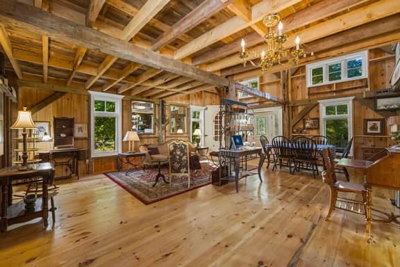 Carriage House · The Carriage House!