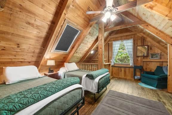Milam Camp · Milam Camp-Beautiful Lakefront!