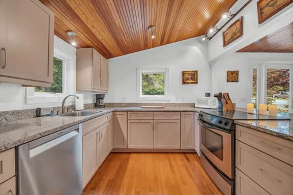 Otter Creek Cottage · Otter Creek Cottage,
