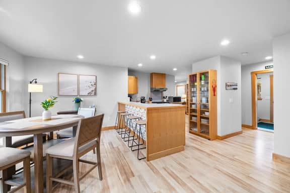 Moon River Retreat - Riverfront!