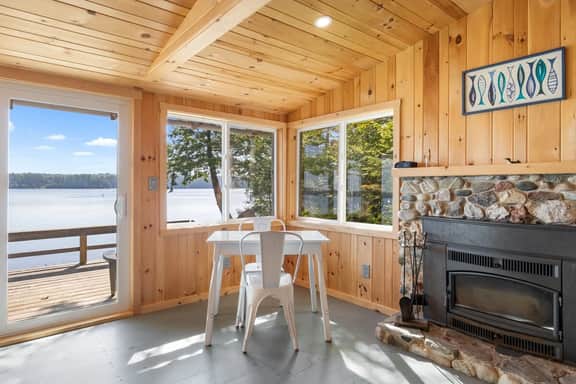 The Pond House - Waterfront!