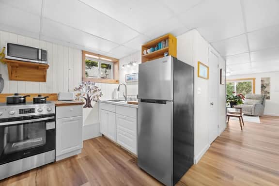 Summit Sanctuary – Minutes to Downtown Blue Hill!