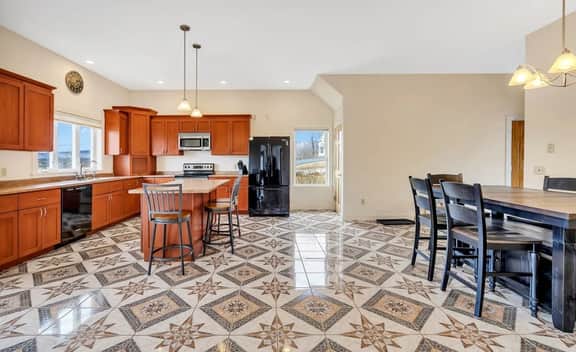 Grandview Luxury · Grand viewLuxury: 4BD Game Room & Sauna!