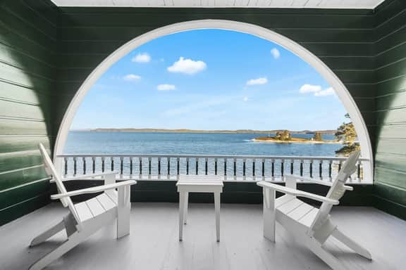 Ledgelawn · Ledgelawn – Stunning Waterfront Views!