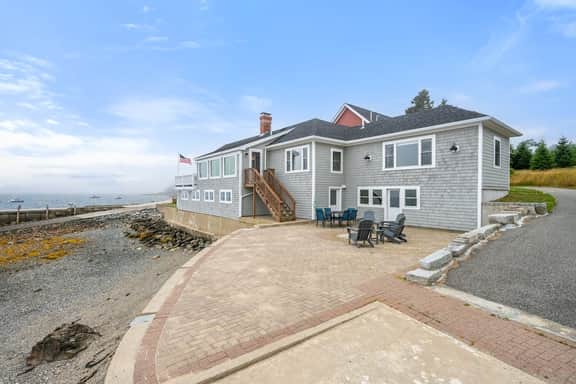 Wharfside Watch – NEW Oceanfront Home!