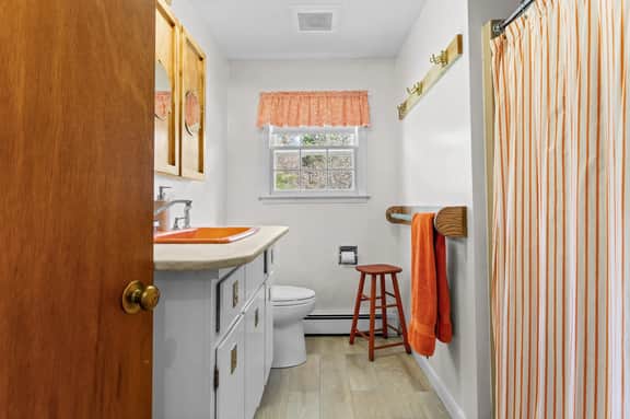 Spindle Cottage · Spindle Cottage on the Shore!