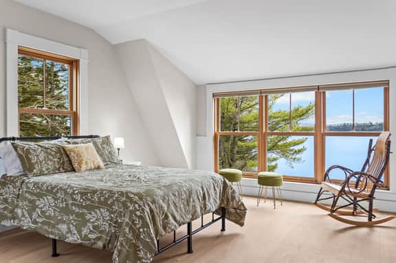 Fox Beach House · Fox Beach House! Oceanfront home, sleeps 10!