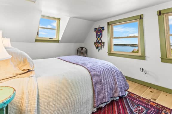Island View Cottage - NEW! Waterfront Home in LDI