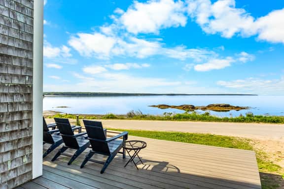Island View Cottage - NEW! Waterfront Home in LDI
