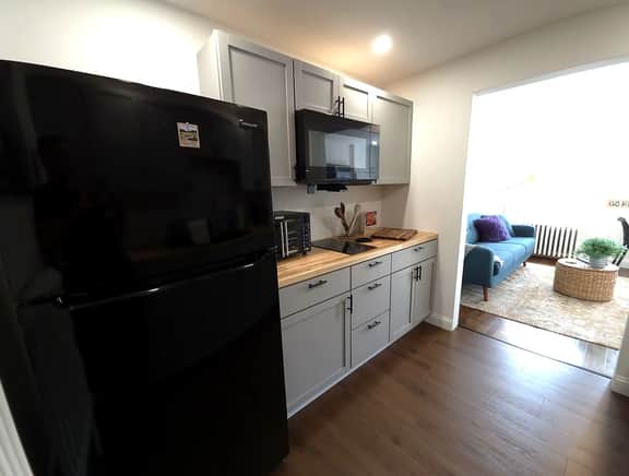 Juniper Flat - NEW! Downtown Ellsworth
