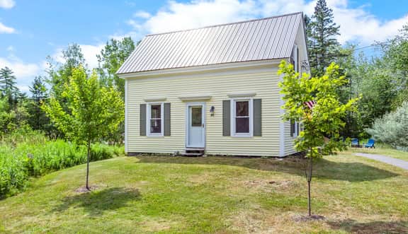Cross Road Cottage - NEW! Home in Hancock - Image 2