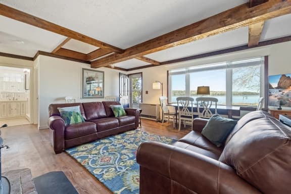 Alamoosook Lakehouse