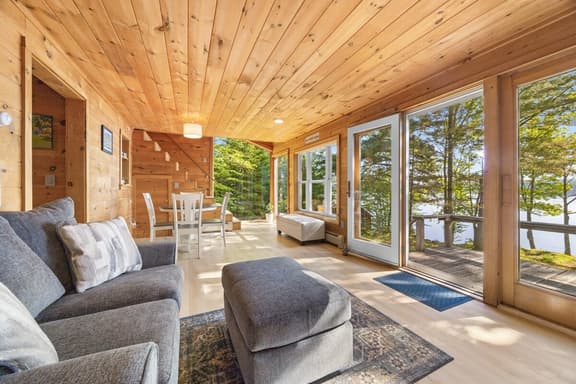 The Pond House - Waterfront!