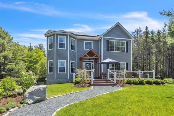 Inner Island Retreat · Beautiful Bar Harbor Home! New! - Image 1