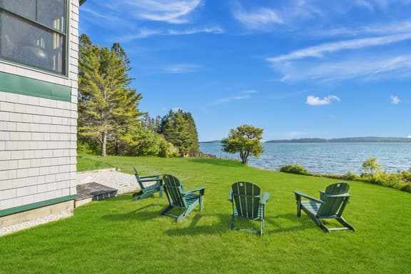 Fox Beach House · Fox Beach House! Oceanfront home, sleeps 10!