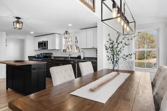 Willows Way · Willows Way – Walkable Downtown Ellsworth! - Image 1