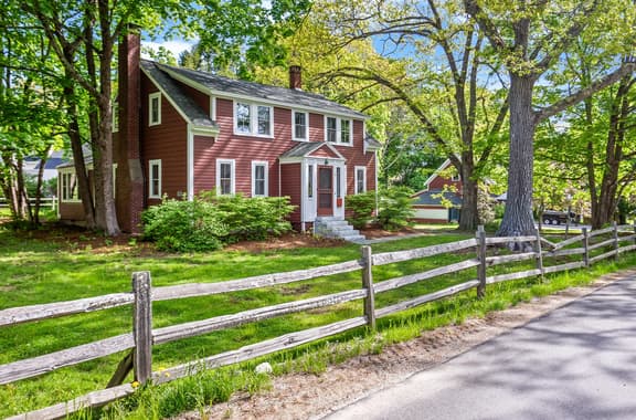 The Red Maine House - A Historic Property